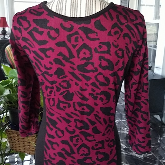 Burgandy and Black Jersey Dress - Picture 5 of 5